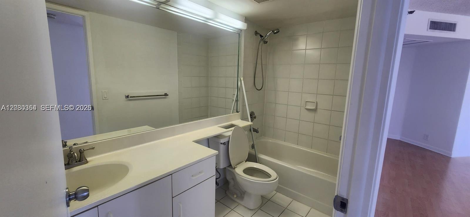 Photo of 3300 191st St  #818, Aventura, Florida, 33180 - 