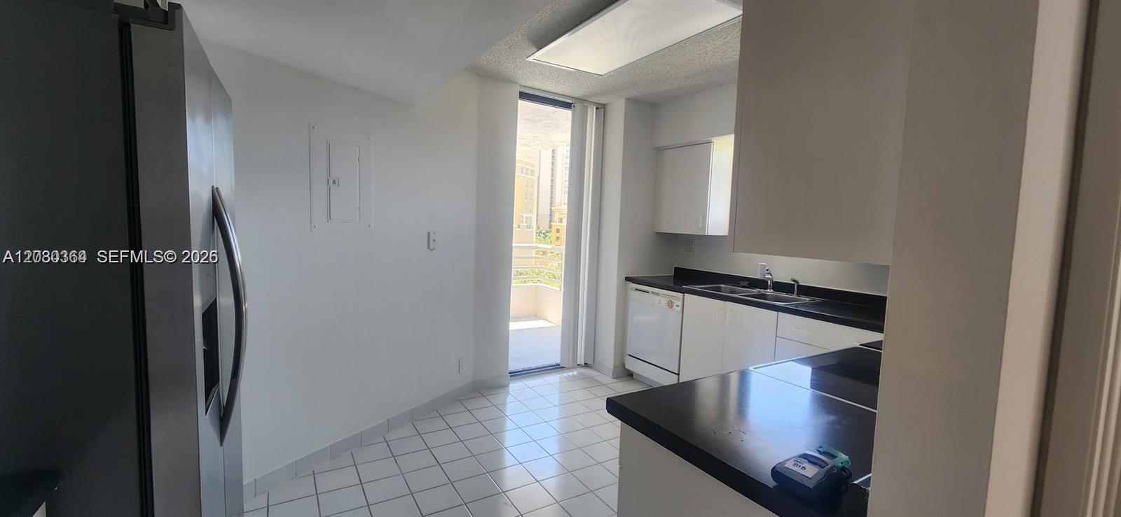 Photo of 3300 191st St  #818, Aventura, Florida, 33180 - 