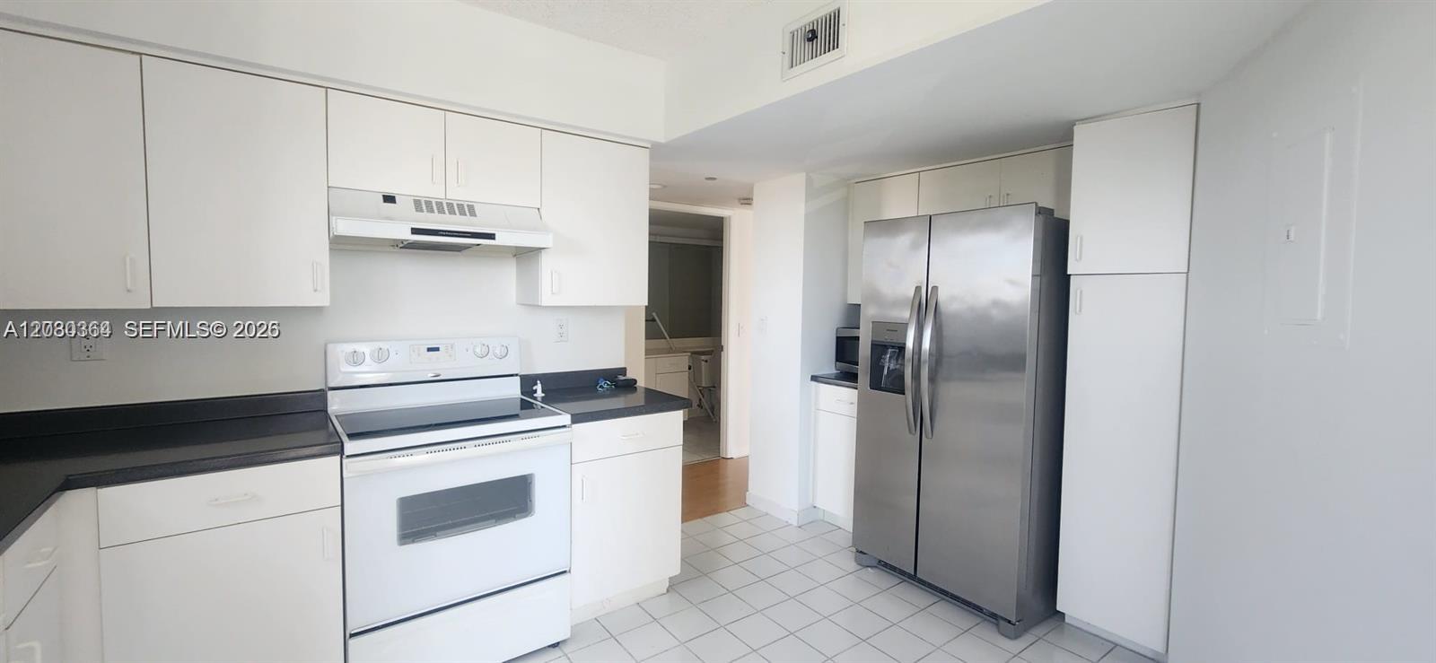 Photo of 3300 191st St  #818, Aventura, Florida, 33180 - 