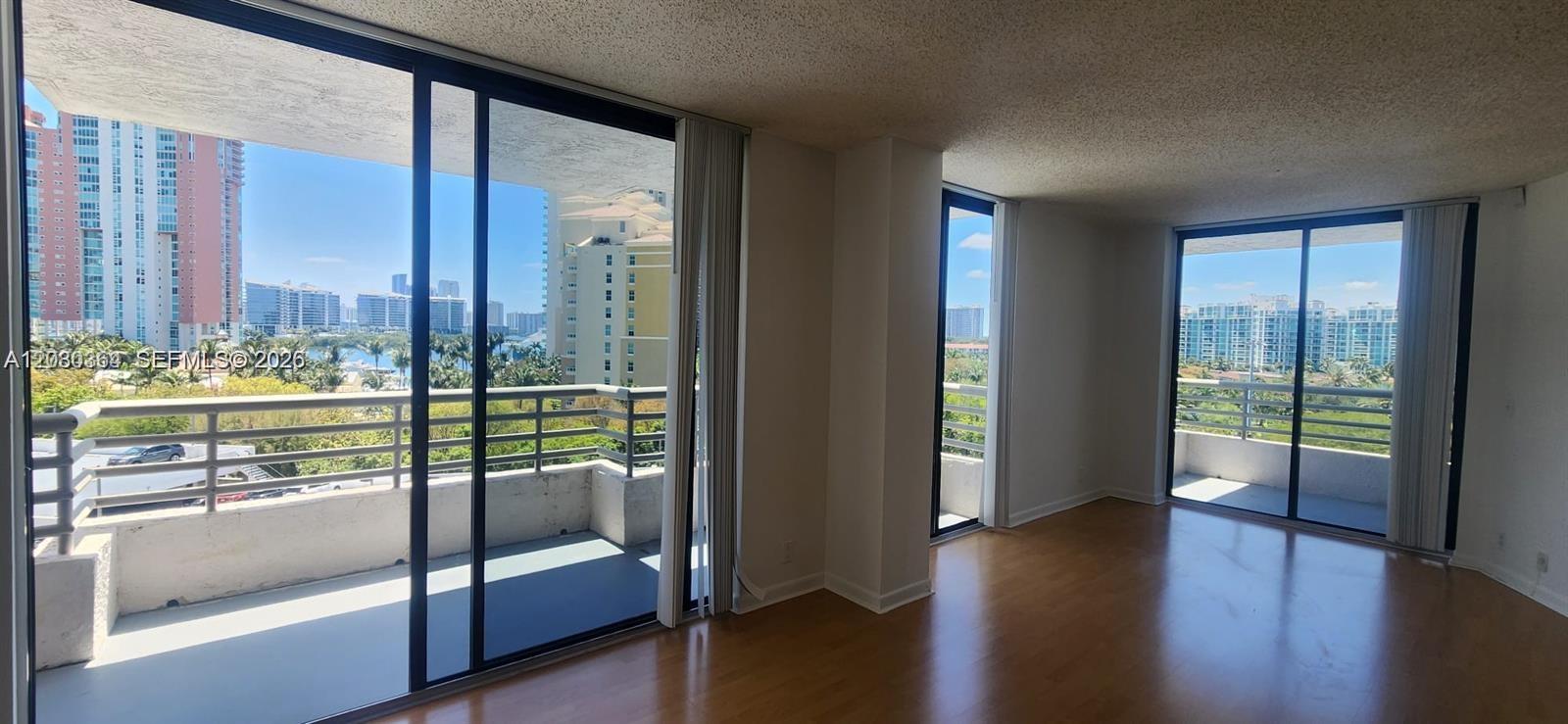 Photo of 3300 191st St  #818, Aventura, Florida, 33180 - 