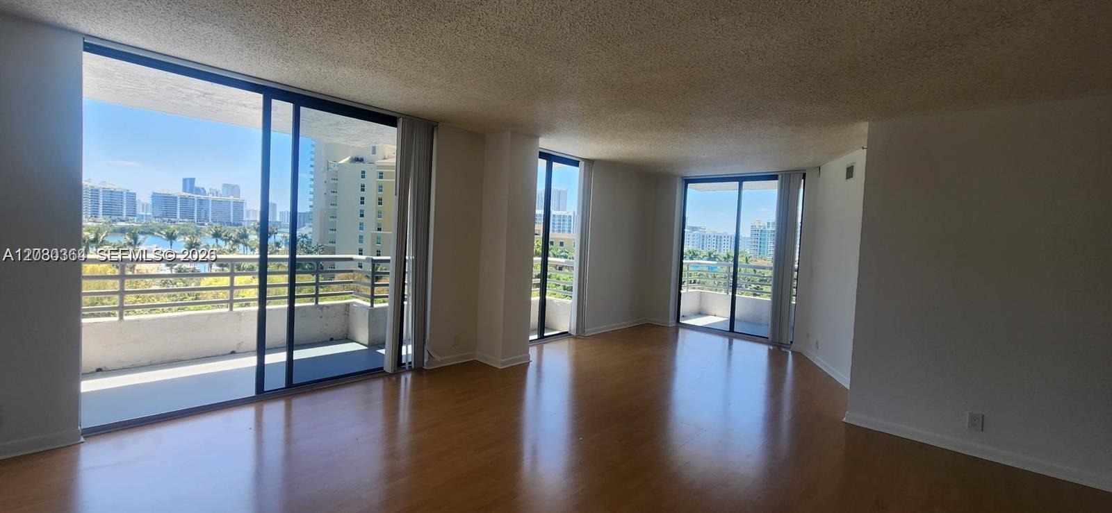 Photo of 3300 191st St  #818, Aventura, Florida, 33180 - 