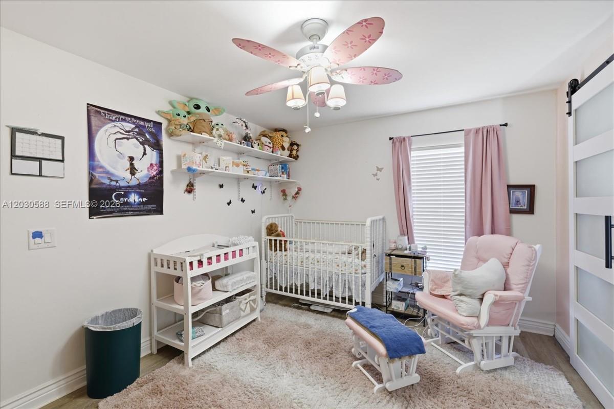 Ver detalles 403 4 / 2 1993 sq. ft. $ 2026-06-03 0 foto
