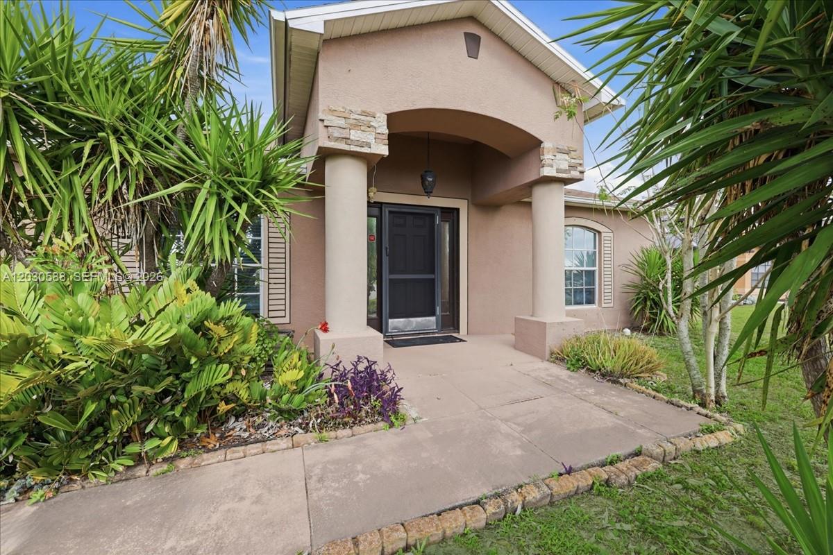 Ver detalles 403 4 / 2 1993 sq. ft. $ 2026-06-03 0 foto