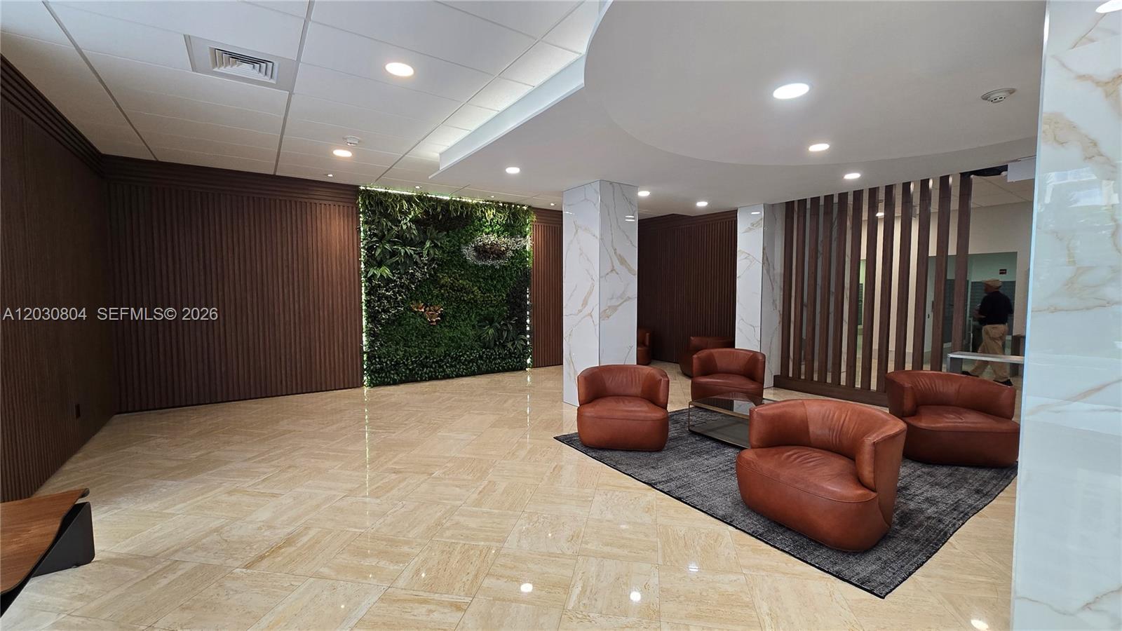 See details 314 1 / 2 943 sq. ft. $ 2026-06-04 0 Photo