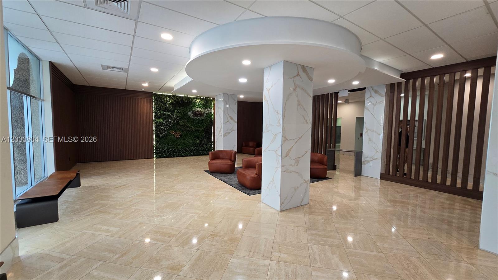 See details 314 1 / 2 943 sq. ft. $ 2026-06-04 0 Photo