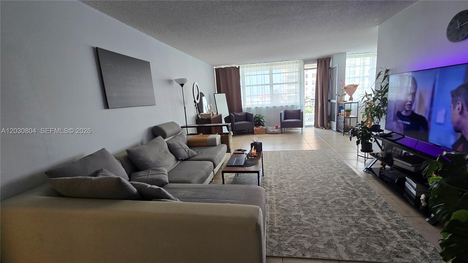 See details 314 1 / 2 943 sq. ft. $ 2026-06-04 0 Photo