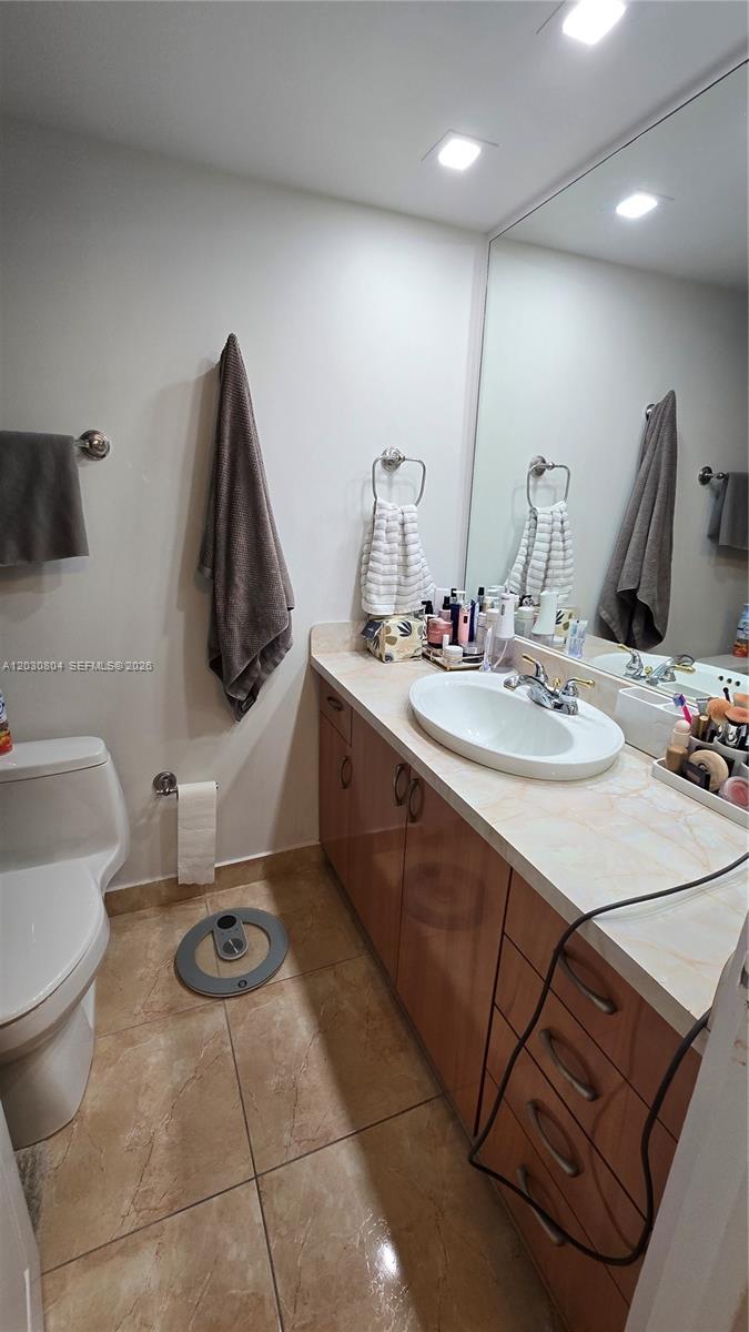 See details 314 1 / 2 943 sq. ft. $ 2026-06-04 0 Photo