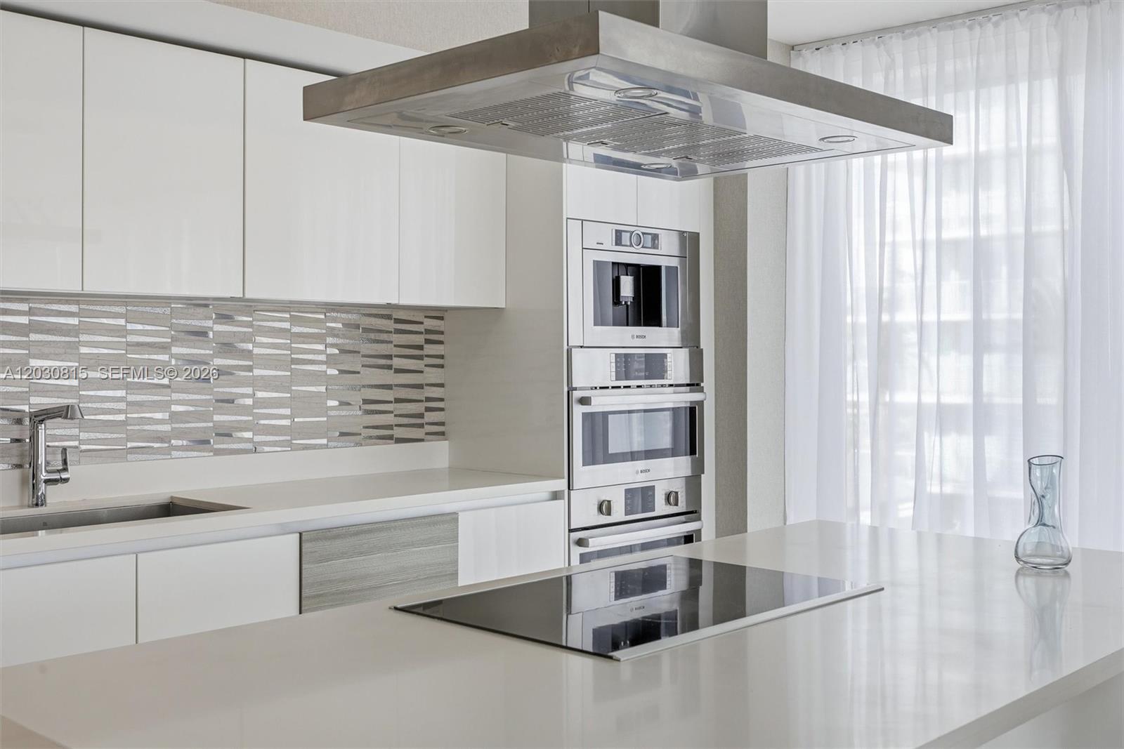 See details 5-708 3 / 4 1892 sq. ft. $ 2026-06-04 0 Photo