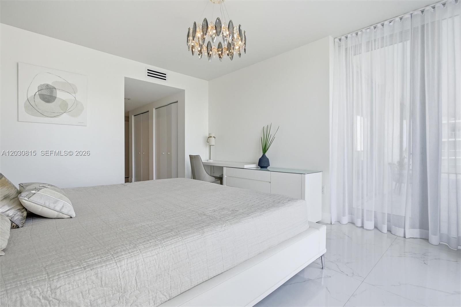 See details 5-708 3 / 4 1892 sq. ft. $ 2026-06-04 0 Photo