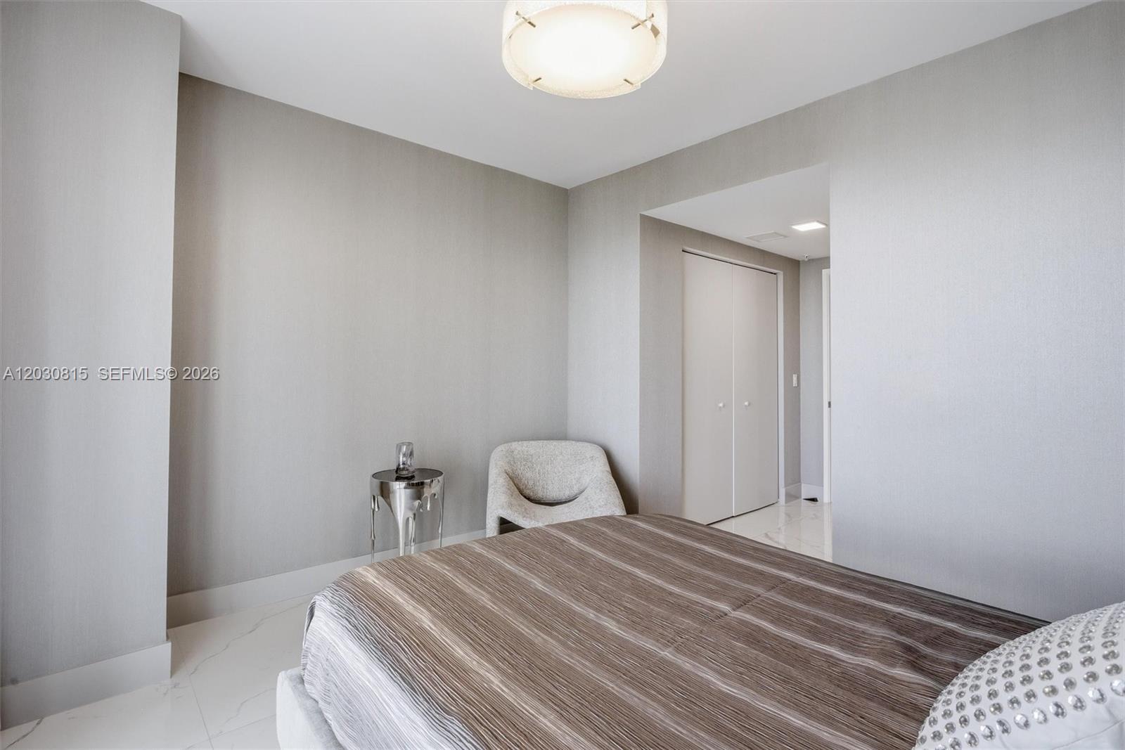 See details 5-708 3 / 4 1892 sq. ft. $ 2026-06-04 0 Photo