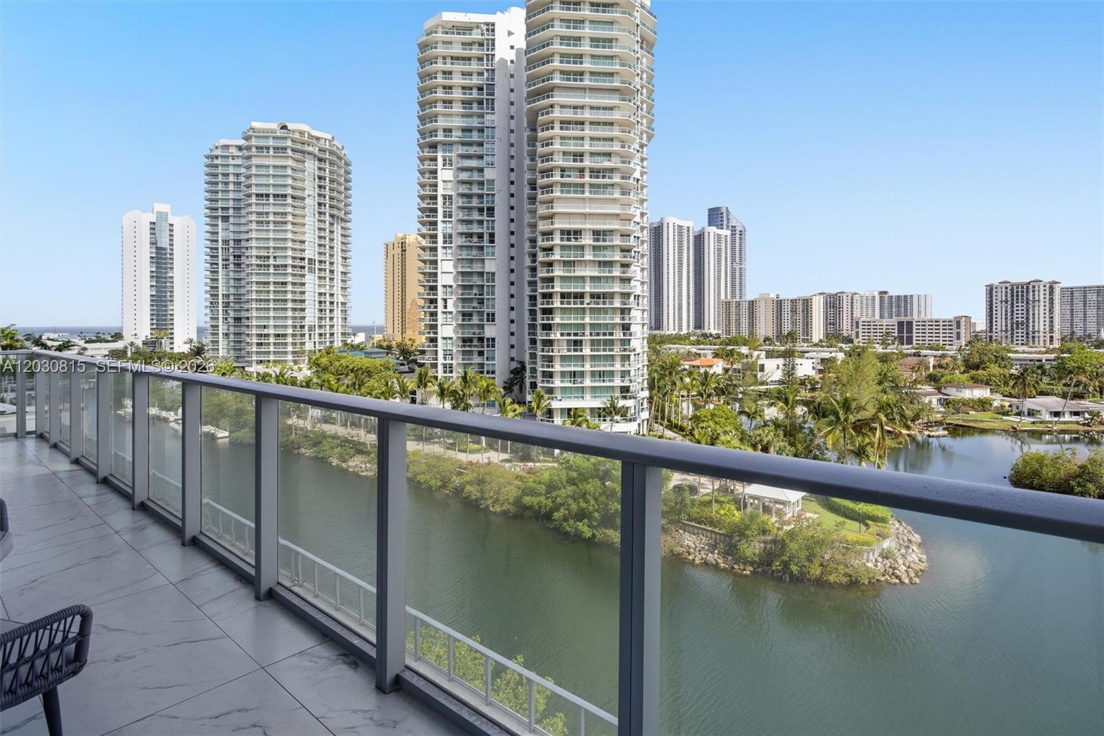 See details 5-708 3 / 4 1892 sq. ft. $ 2026-06-04 0 Photo