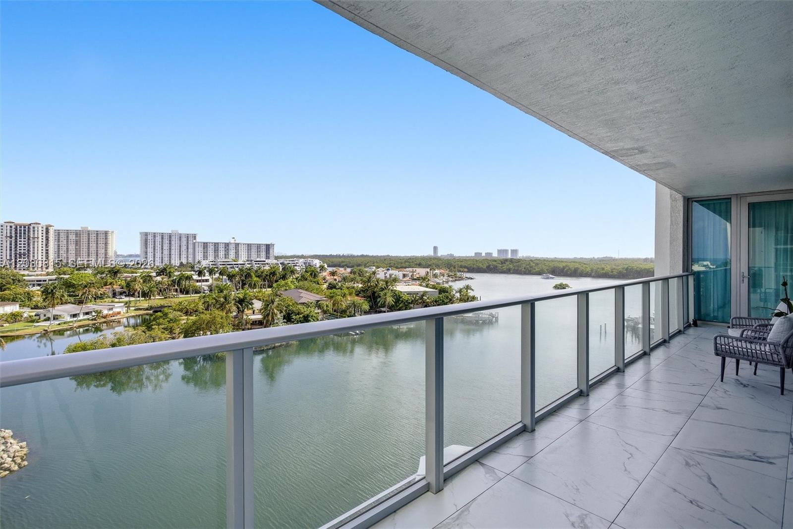 See details 5-708 3 / 4 1892 sq. ft. $ 2026-06-04 0 Photo