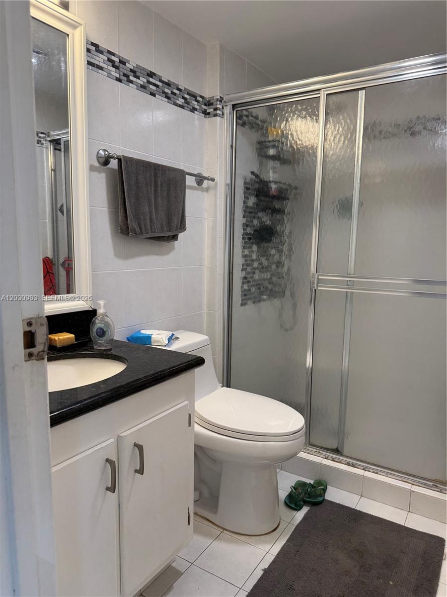 Photo of 3475 Country Club Dr  #608, Aventura, Florida, 33180 - 