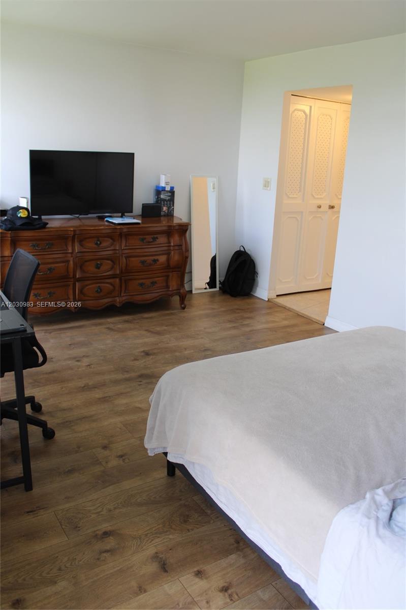 Photo of 3475 Country Club Dr  #608, Aventura, Florida, 33180 - 