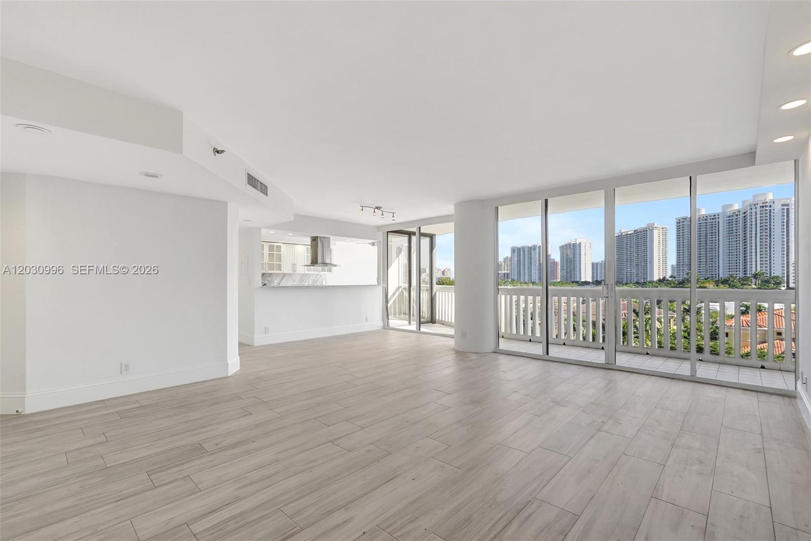 707 3 / 3 1520 sq. ft. $ 2026-06-04 0 Photo
