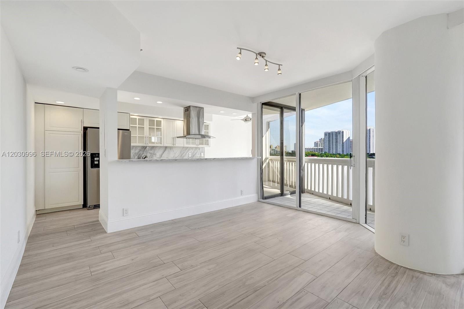 707 3 / 3 1520 sq. ft. $ 2026-06-04 0 Photo