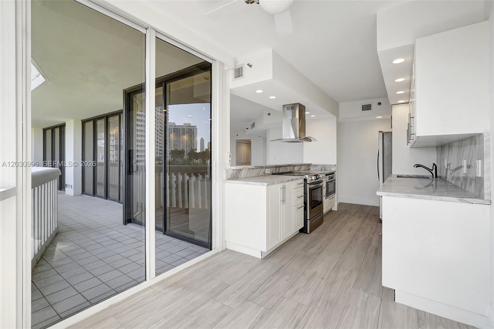 707 3 / 3 1520 sq. ft. $ 2026-06-04 0 Photo