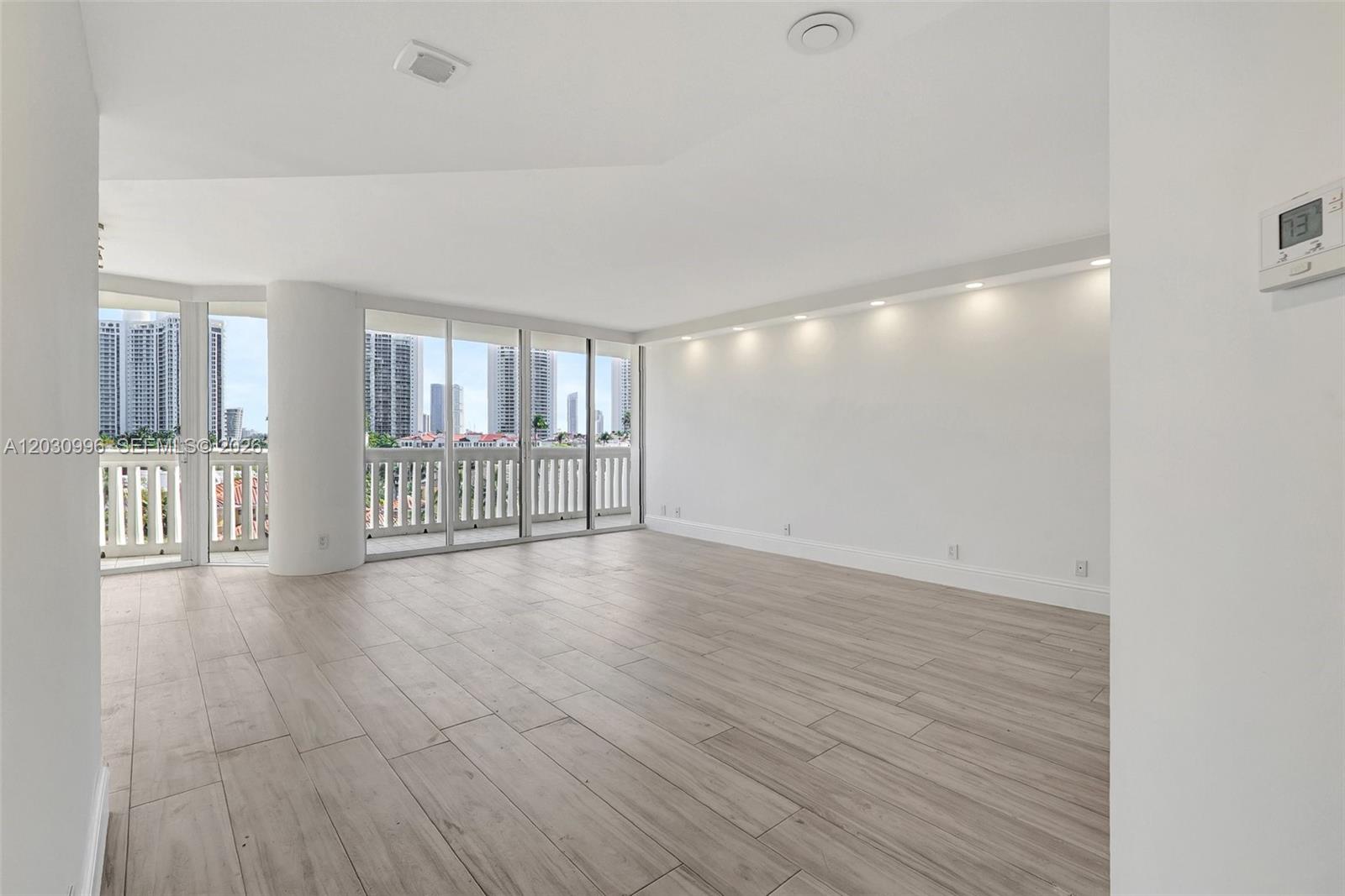 707 3 / 3 1520 sq. ft. $ 2026-06-04 0 Photo