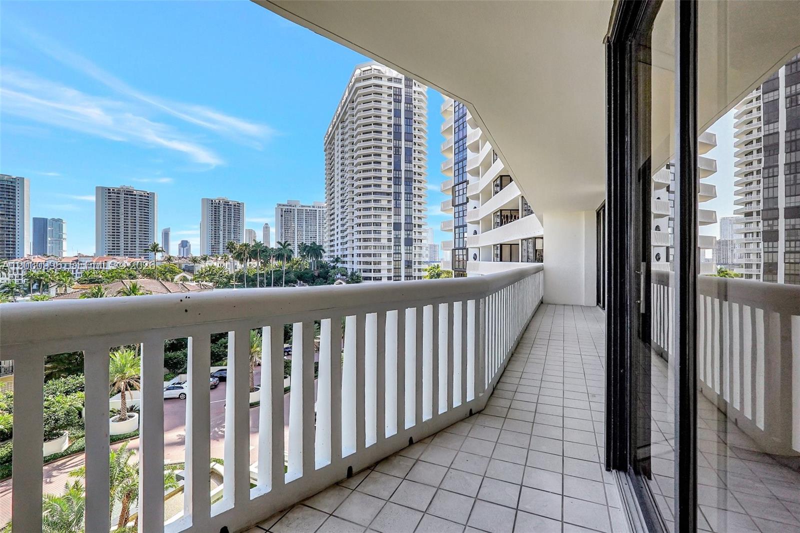 707 3 / 3 1520 sq. ft. $ 2026-06-04 0 Photo