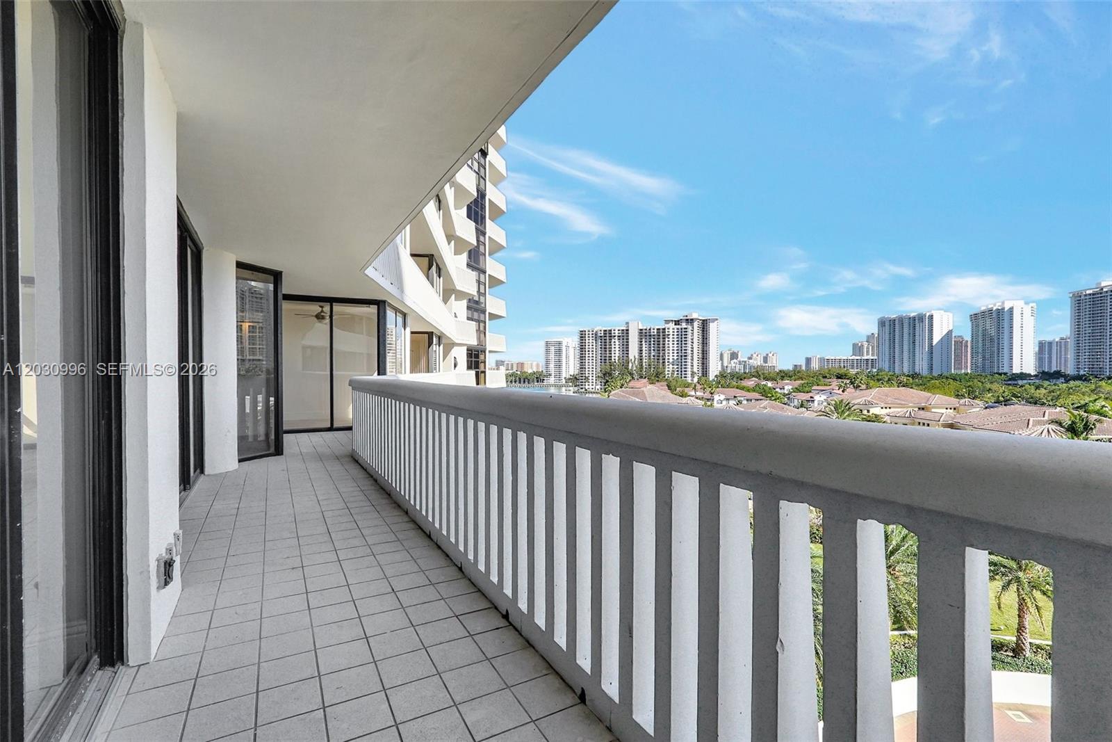 707 3 / 3 1520 sq. ft. $ 2026-06-04 0 Photo