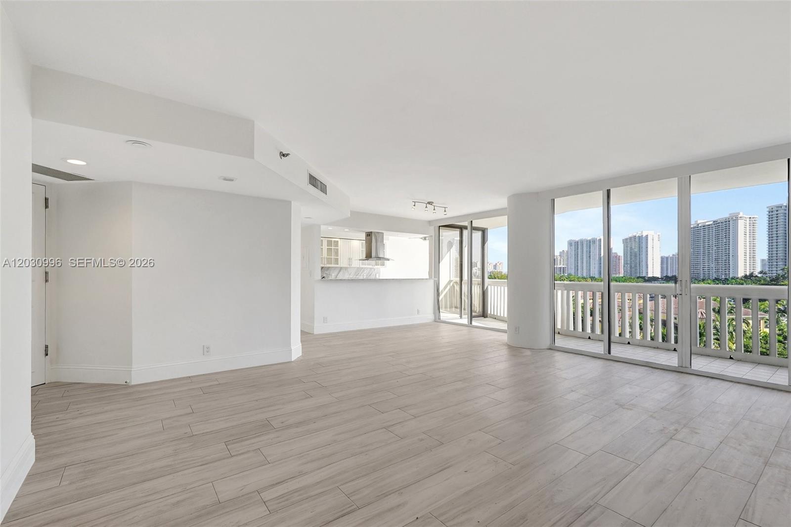 707 3 / 3 1520 sq. ft. $ 2026-06-04 0 Photo
