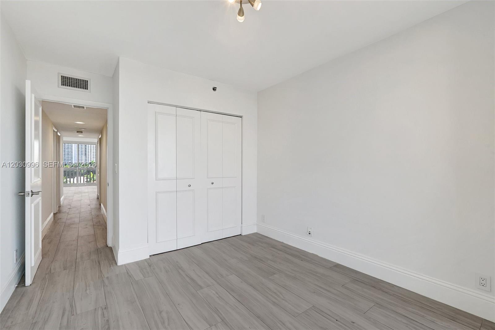 707 3 / 3 1520 sq. ft. $ 2026-06-04 0 Photo