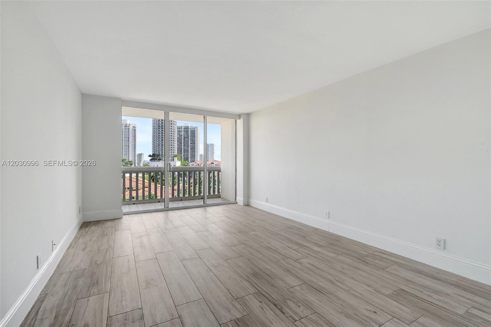 707 3 / 3 1520 sq. ft. $ 2026-06-04 0 Photo