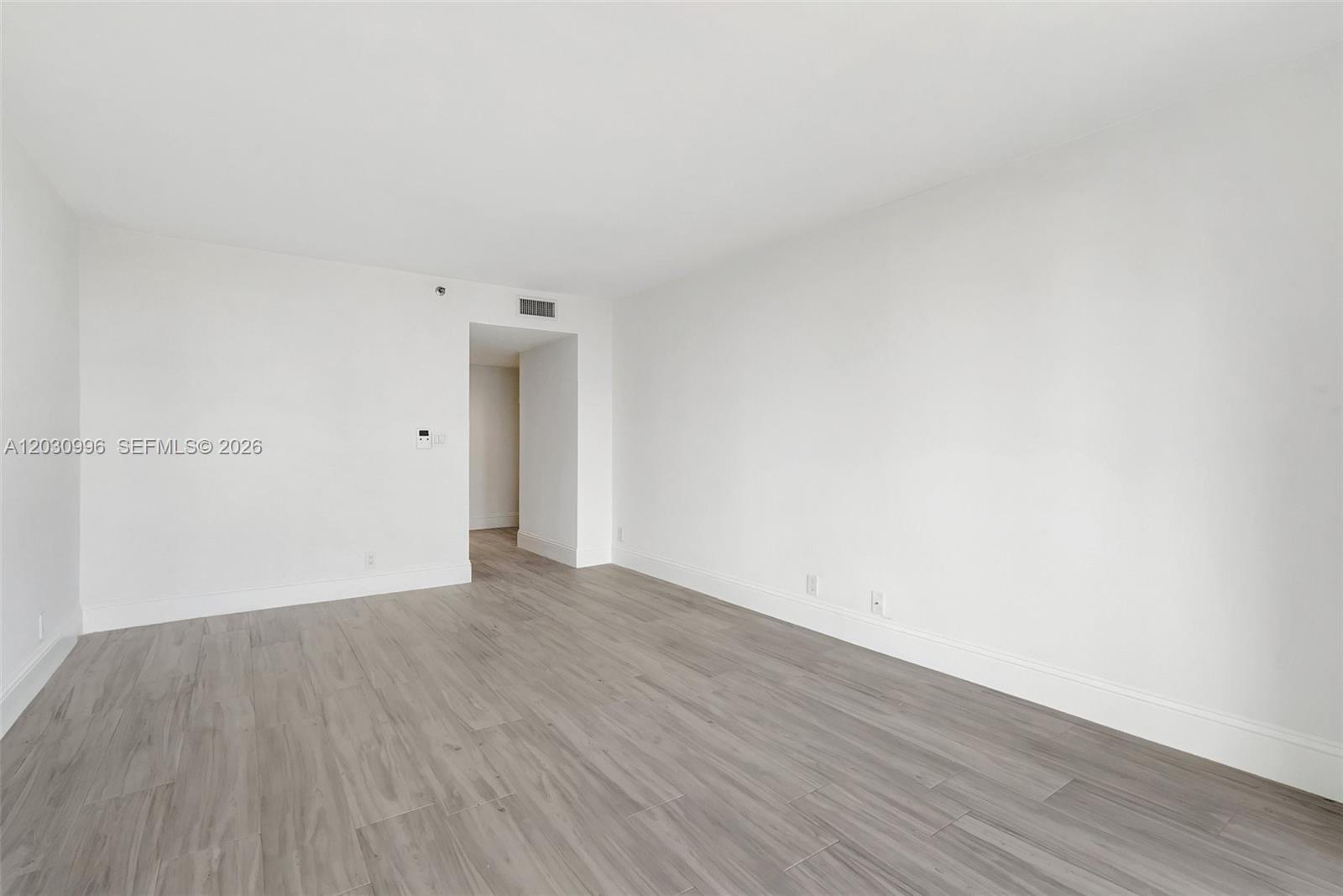 707 3 / 3 1520 sq. ft. $ 2026-06-04 0 Photo