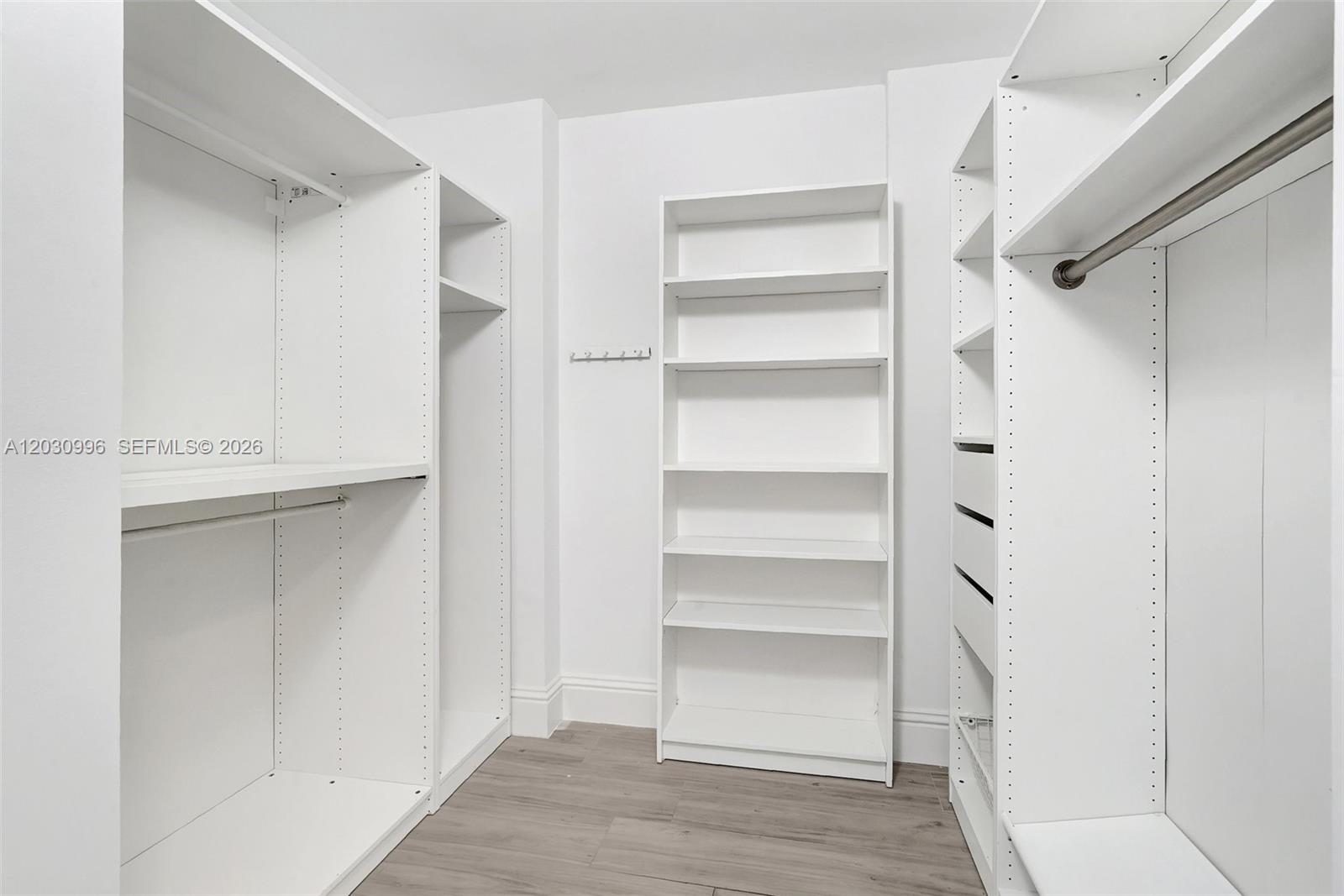707 3 / 3 1520 sq. ft. $ 2026-06-04 0 Photo