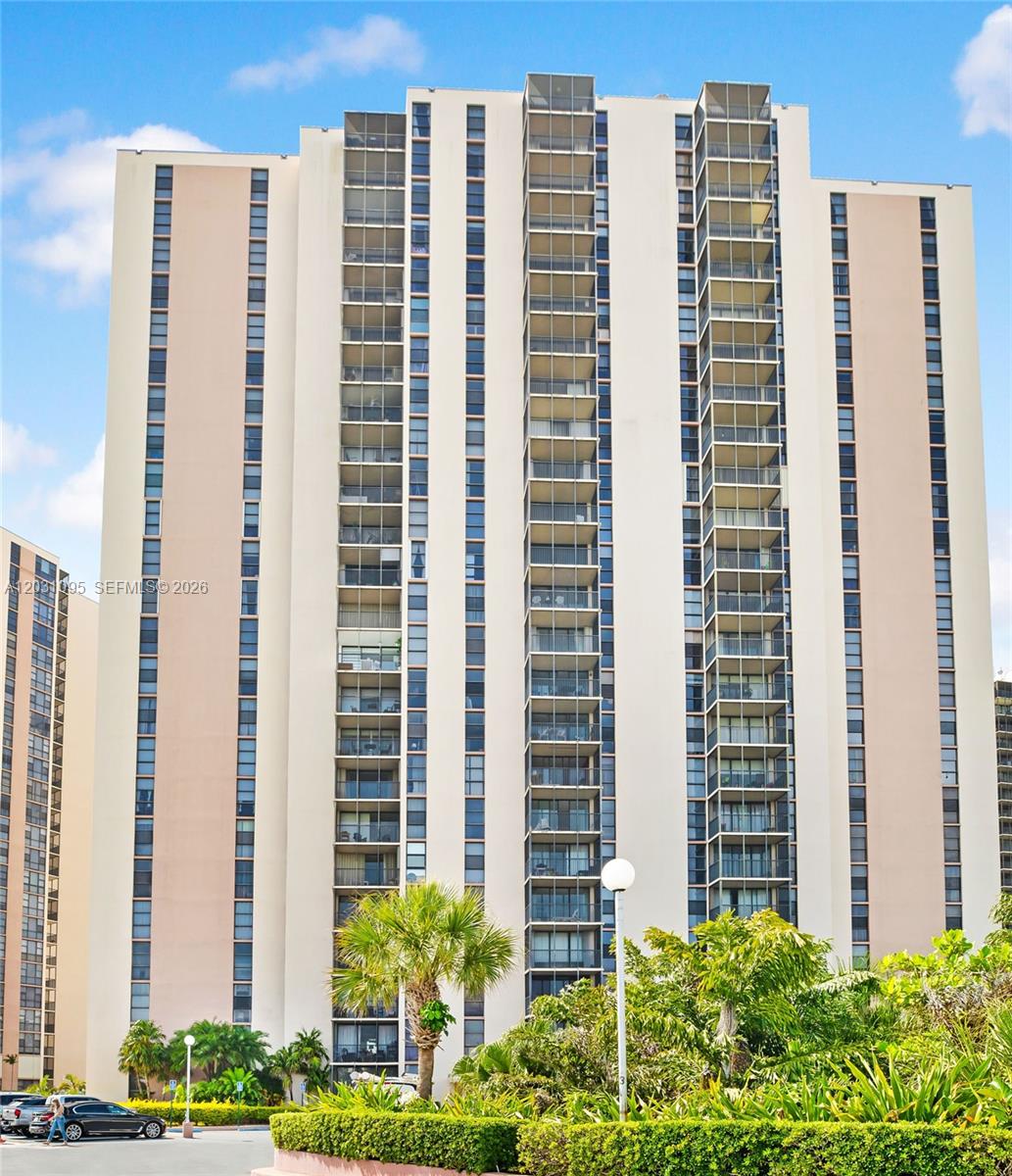 Photo of 20301 Country Club Dr  #2228, Aventura, Florida, 33180 - 