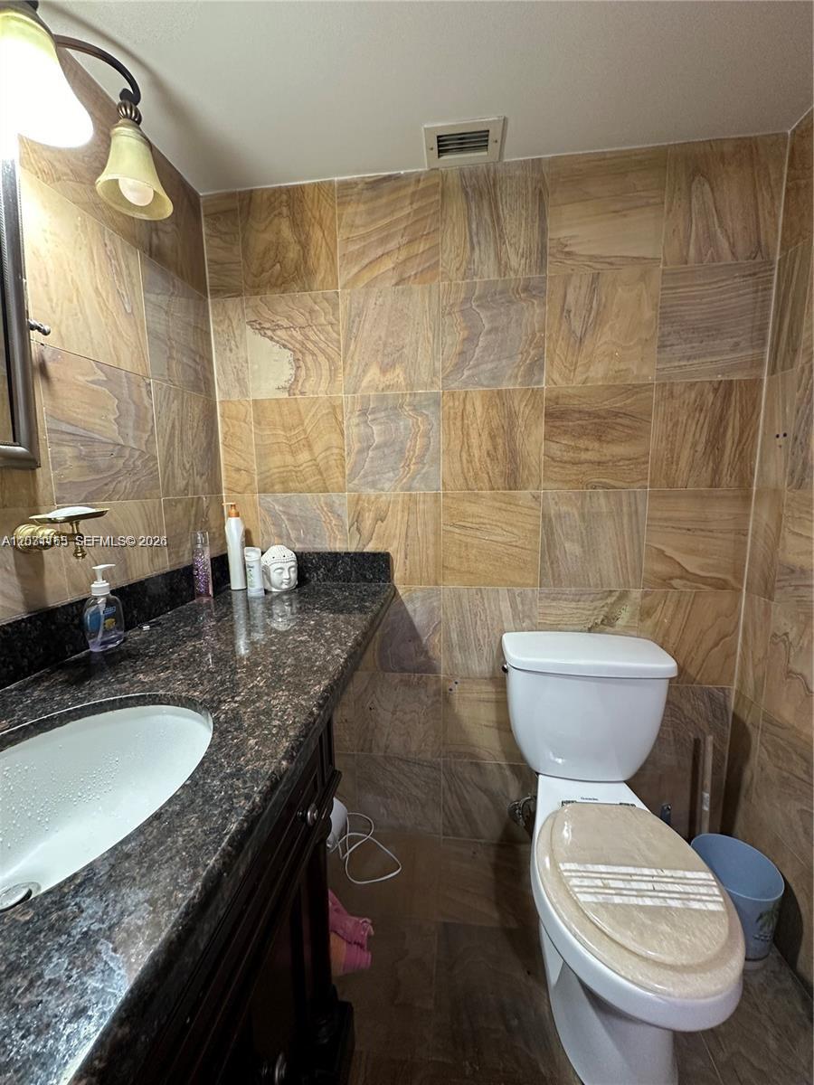 Photo of 3800 Ocean Dr  #1024, Hollywood, Florida, 33019 - 