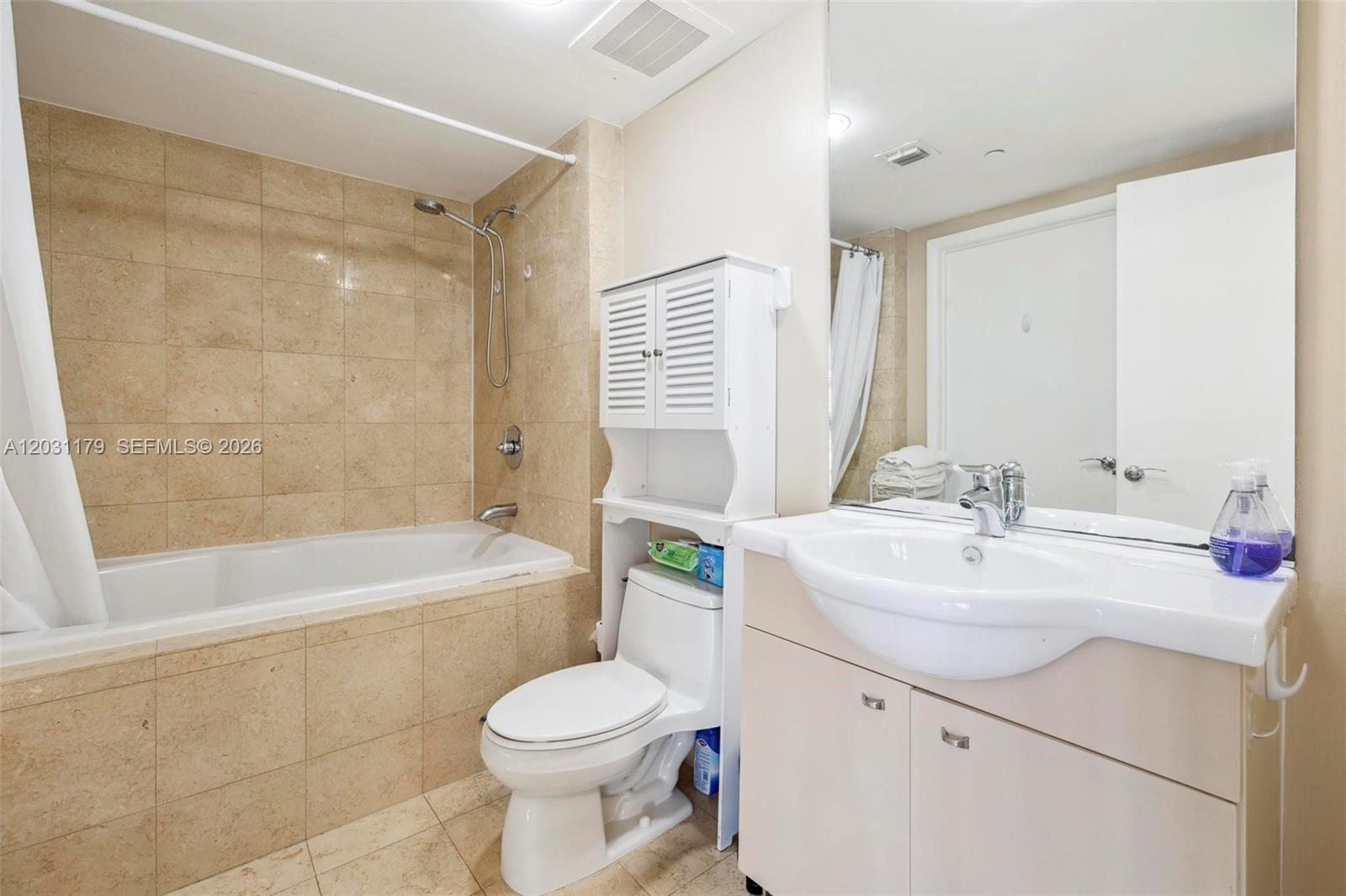 907 1 / 1 871 sq. ft. $ 2026-06-04 0 Photo