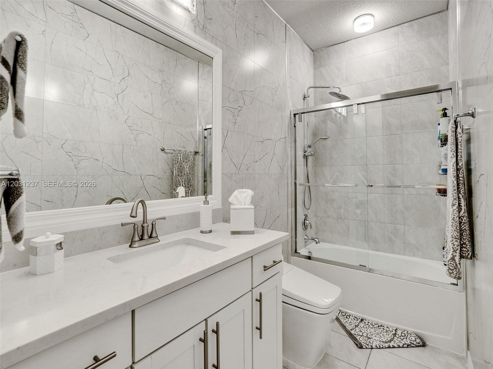 Ver detalles 4414 3 / 3 1881 sq. ft. $ 2026-06-04 0 foto