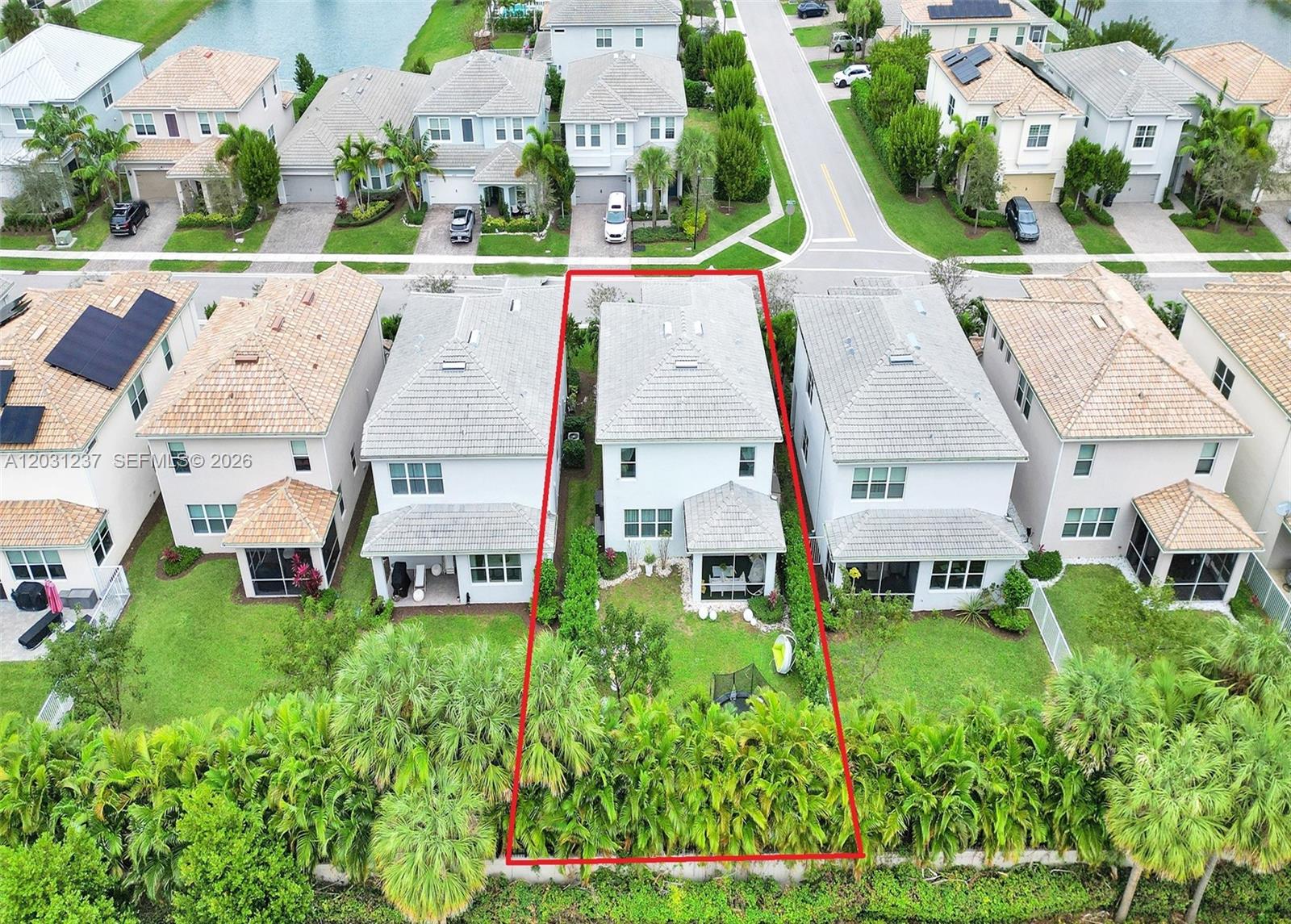 Ver detalles 4414 3 / 3 1881 sq. ft. $ 2026-06-04 0 foto