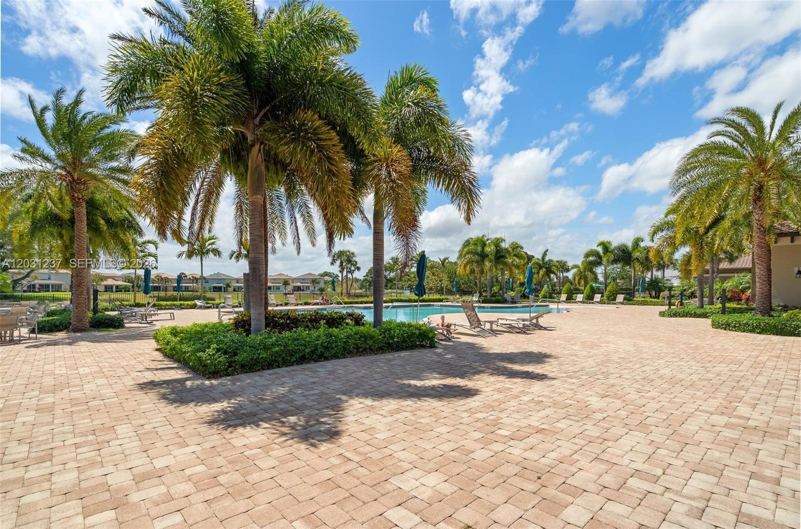 Ver detalles 4414 3 / 3 1881 sq. ft. $ 2026-06-04 0 foto