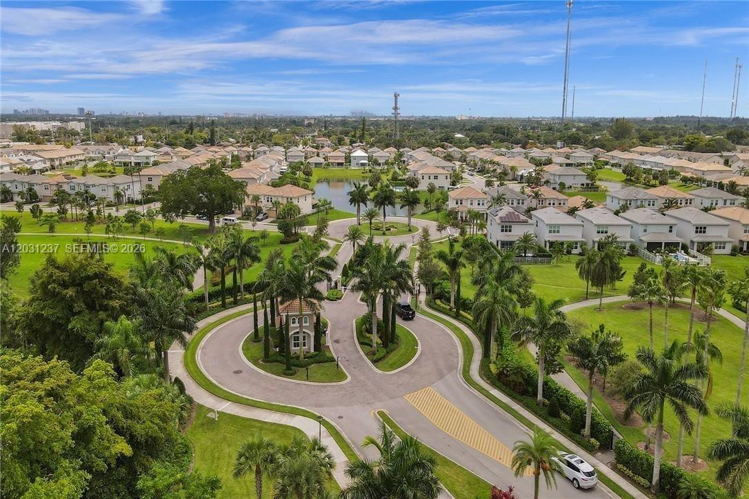 Ver detalles 4414 3 / 3 1881 sq. ft. $ 2026-06-04 0 foto