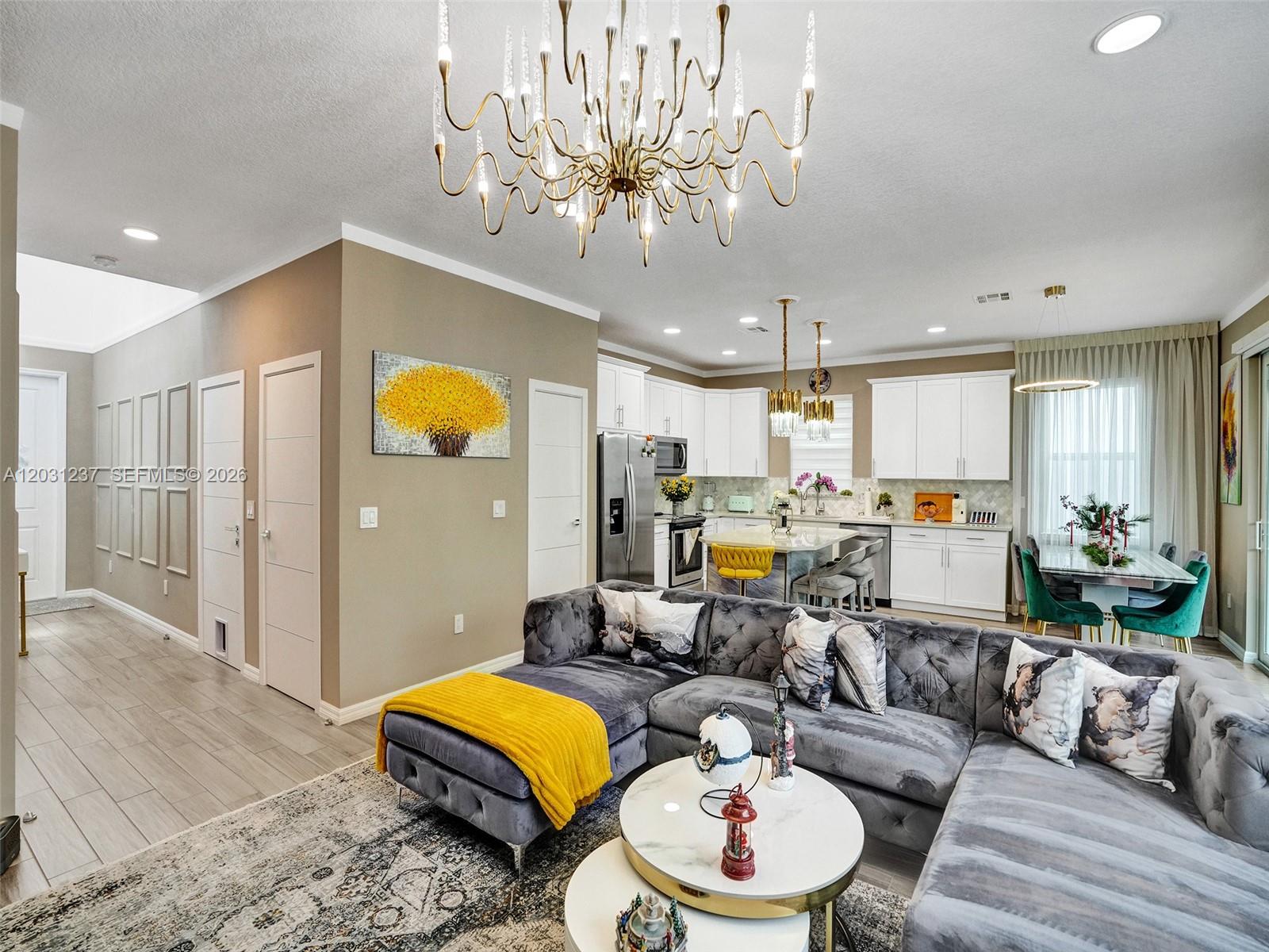 Ver detalles 4414 3 / 3 1881 sq. ft. $ 2026-06-04 0 foto