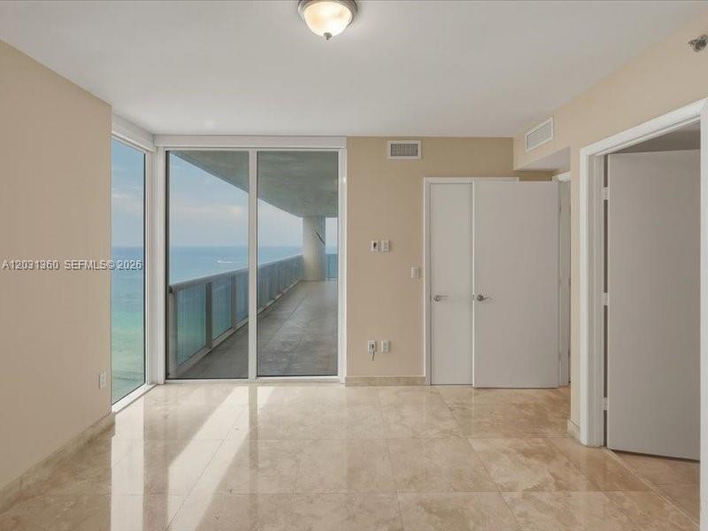 3101 3 / 4 2078 sq. ft. $ 2026-06-04 0 Photo