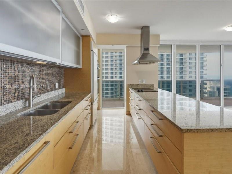 3101 3 / 4 2078 sq. ft. $ 2026-06-04 0 Photo