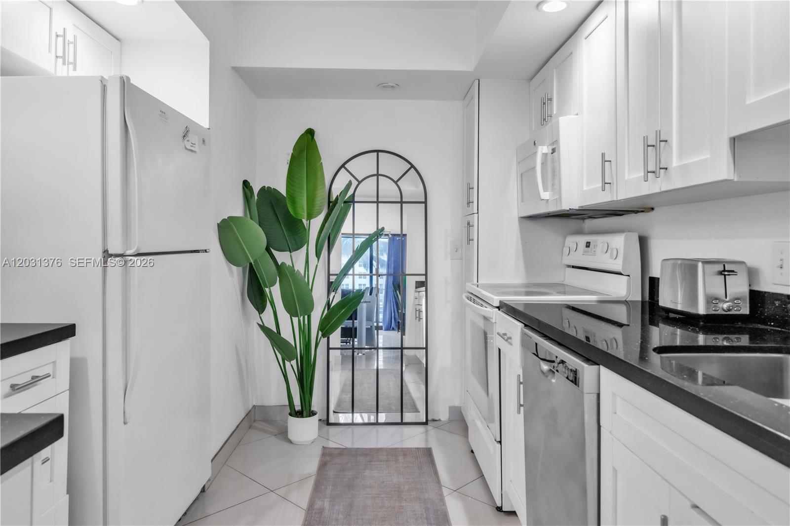 Photo of 2101 Ocean Dr  #204, Hollywood, Florida, 33019 - 
