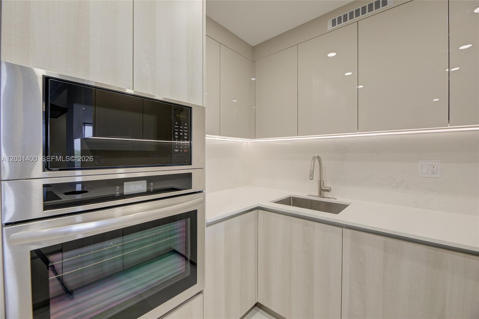 Photo of 600 Three Islands Blvd  #403, Hallandale Beach, Florida, 33009 - 