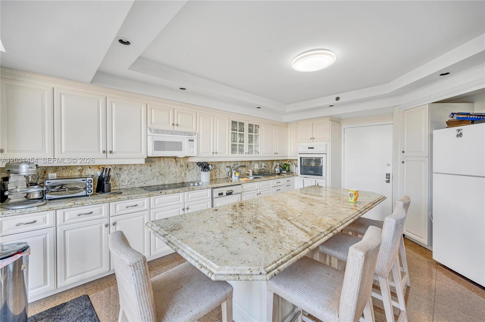 See details 806 4 / 5 4050 sq. ft. $ 2026-06-04 0 Photo