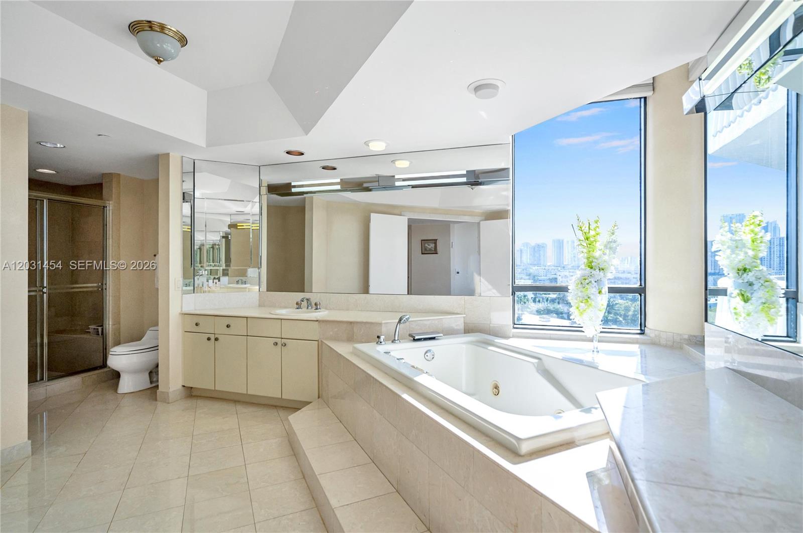 See details 806 4 / 5 4050 sq. ft. $ 2026-06-04 0 Photo