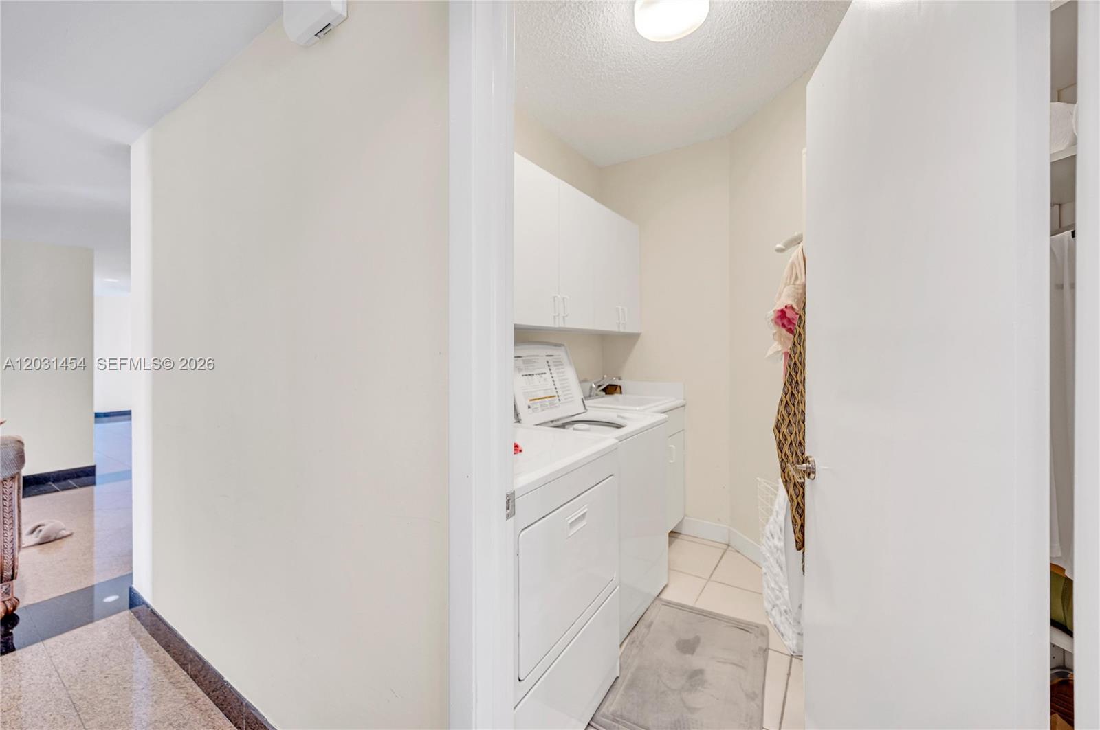 See details 806 4 / 5 4050 sq. ft. $ 2026-06-04 0 Photo