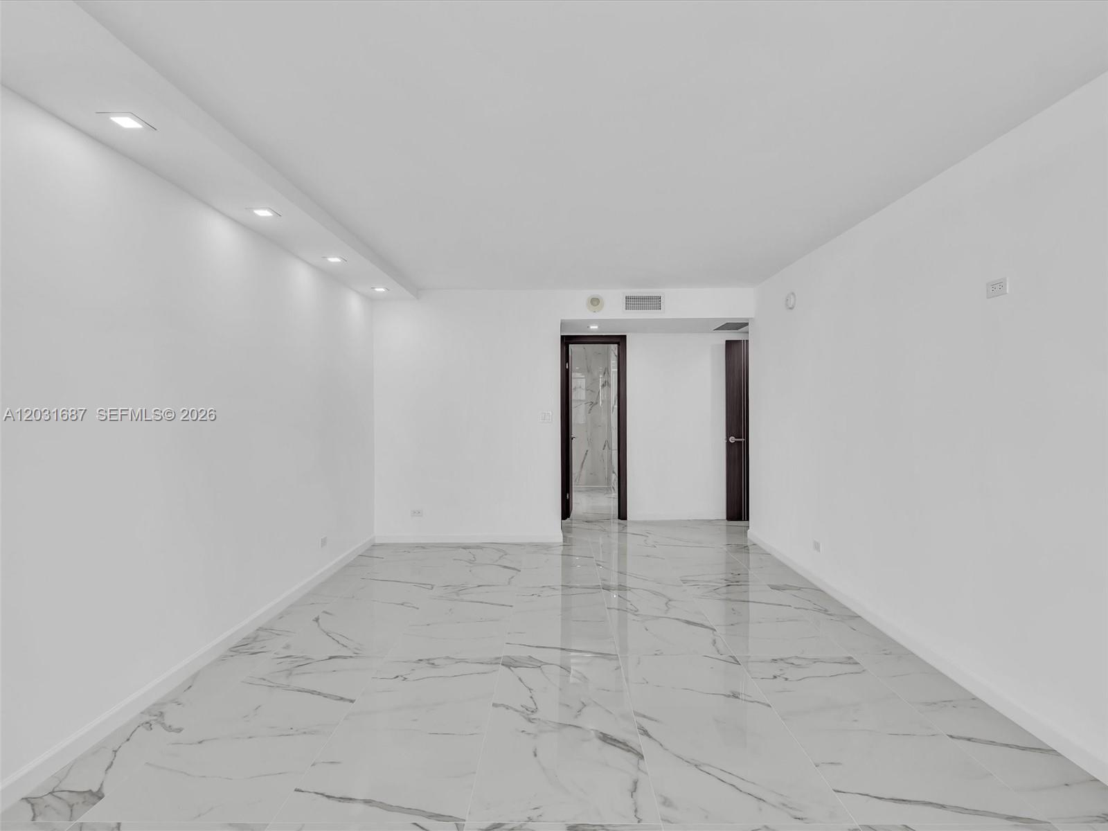See details 712 2 / 2 1552 sq. ft. $ 2026-06-05 0 Photo