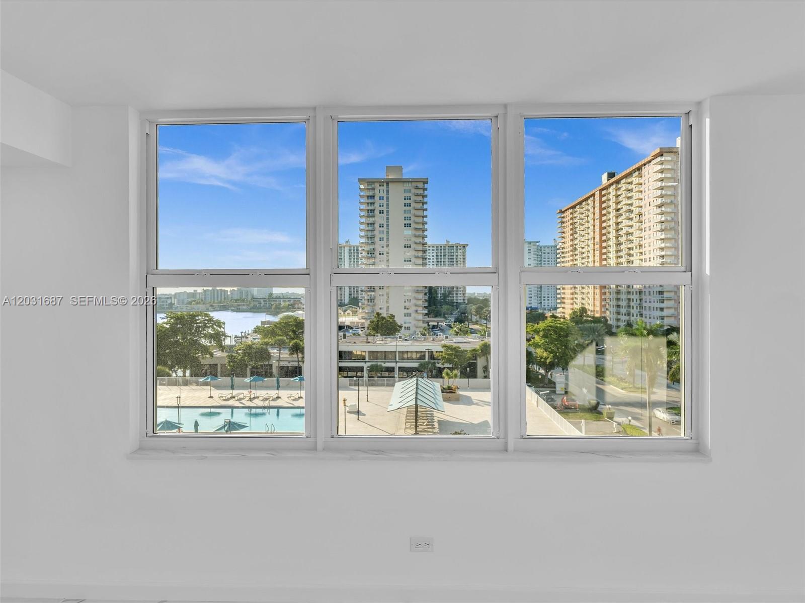 See details 712 2 / 2 1552 sq. ft. $ 2026-06-05 0 Photo
