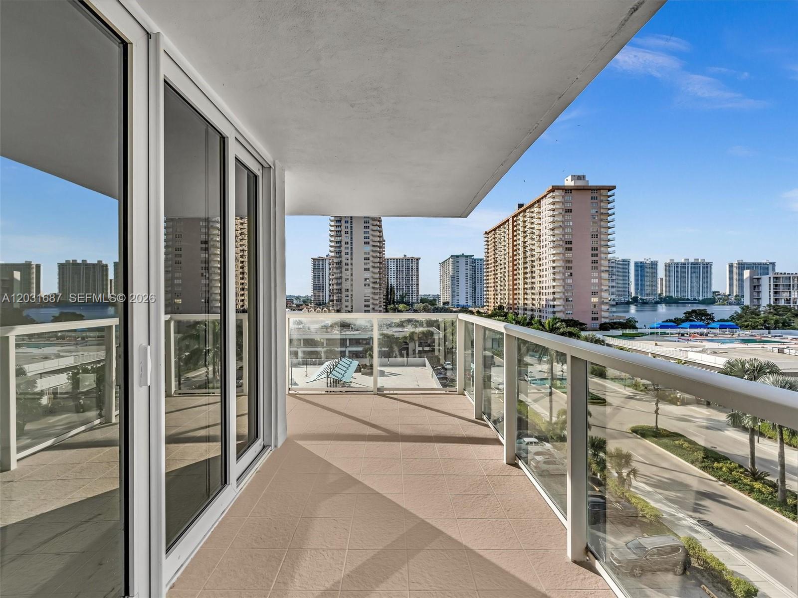 See details 712 2 / 2 1552 sq. ft. $ 2026-06-05 0 Photo