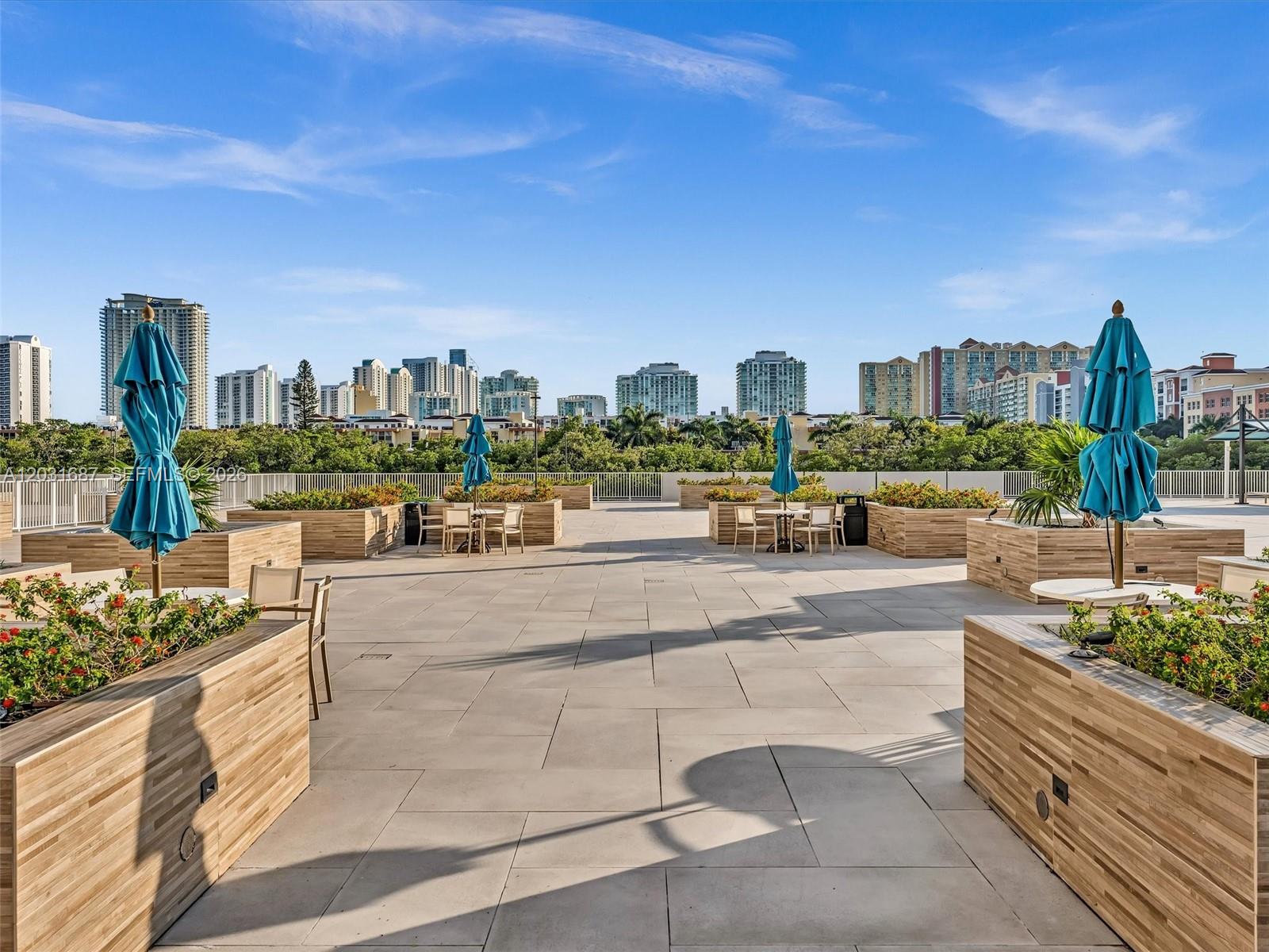 See details 712 2 / 2 1552 sq. ft. $ 2026-06-05 0 Photo