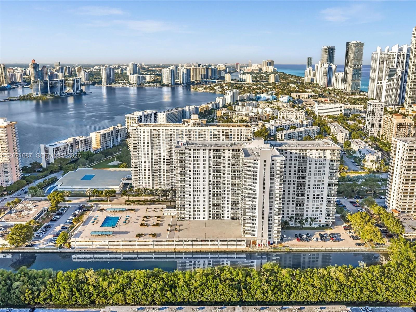 See details 712 2 / 2 1552 sq. ft. $ 2026-06-05 0 Photo