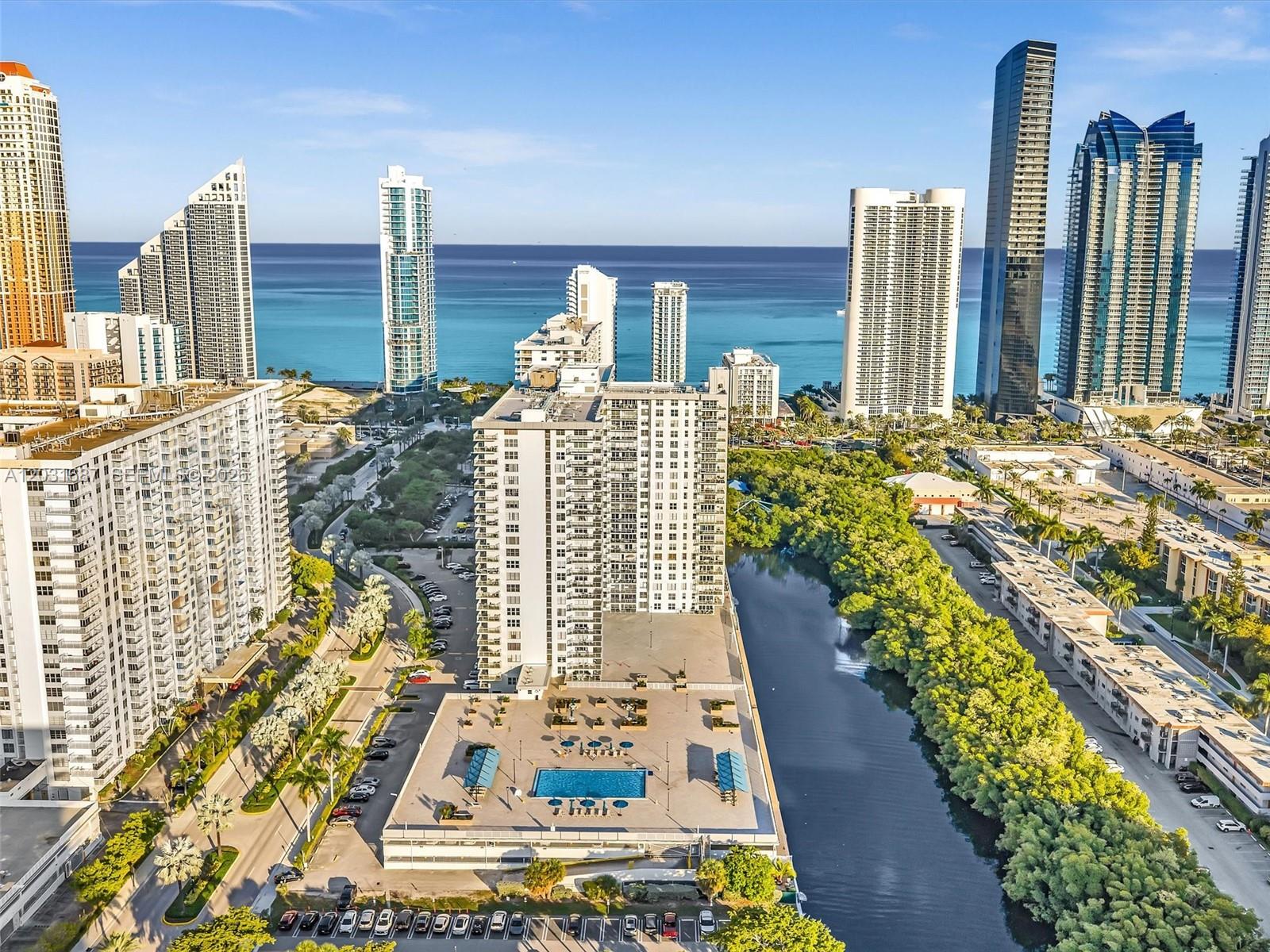 See details 712 2 / 2 1552 sq. ft. $ 2026-06-05 0 Photo